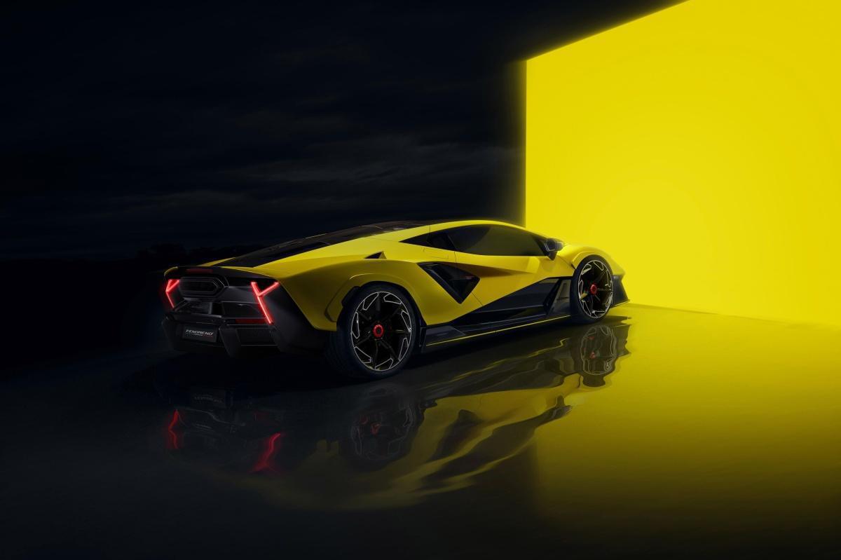 LAMBORGHINI FENOMENO: LA MÁXIMA EXPRESIÓN DEL DISEÑO Y EL V12 MÁS POTENTE DE LA HISTORIA DE LA MARCA