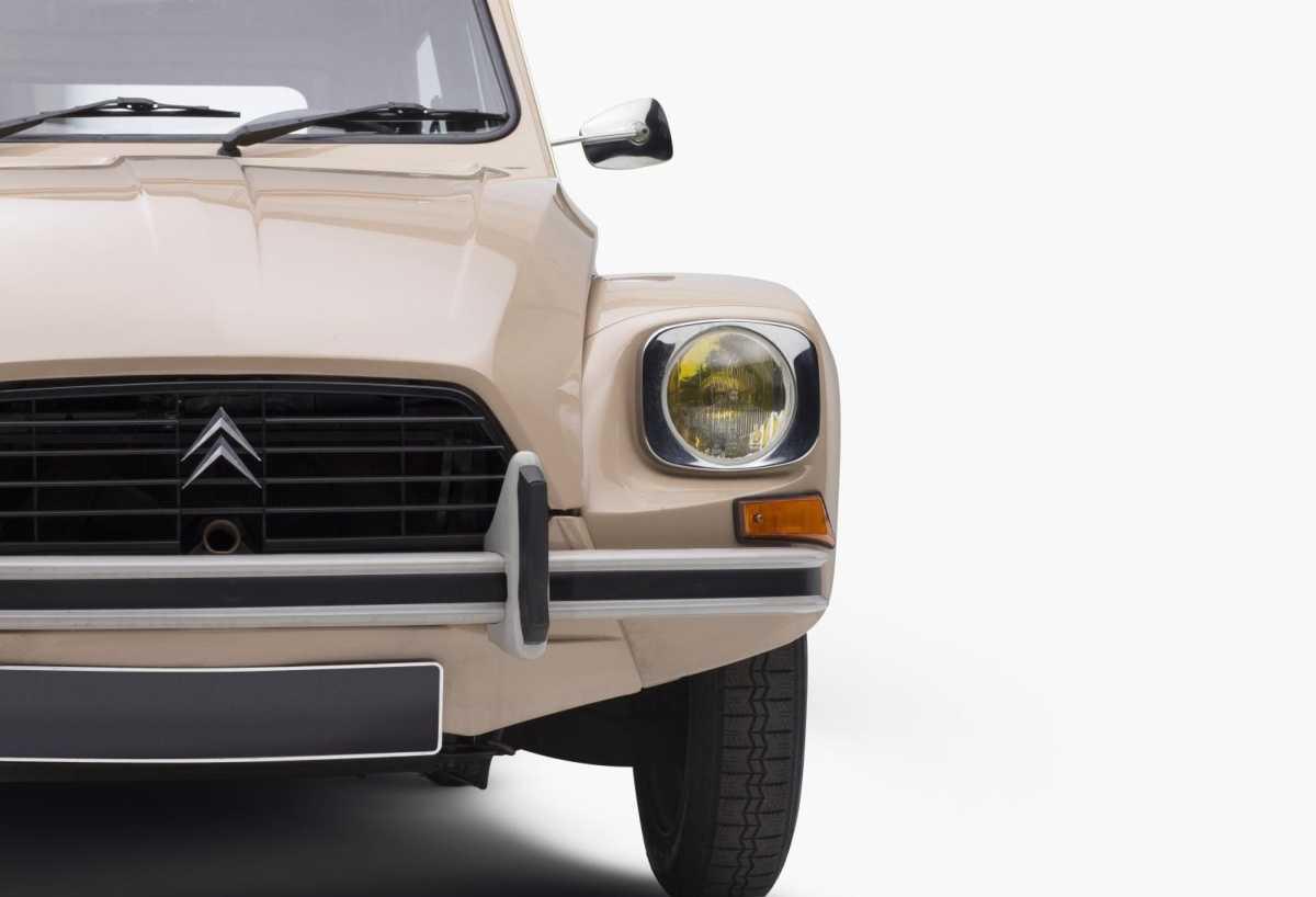 ICÓNICO DESDE HACE MÁS DE 100 AÑOS: EL DOBLE CHEVRÓN COMO SINÓNIMO DEL CONFORT Y LA INNOVACIÓN CITROËN