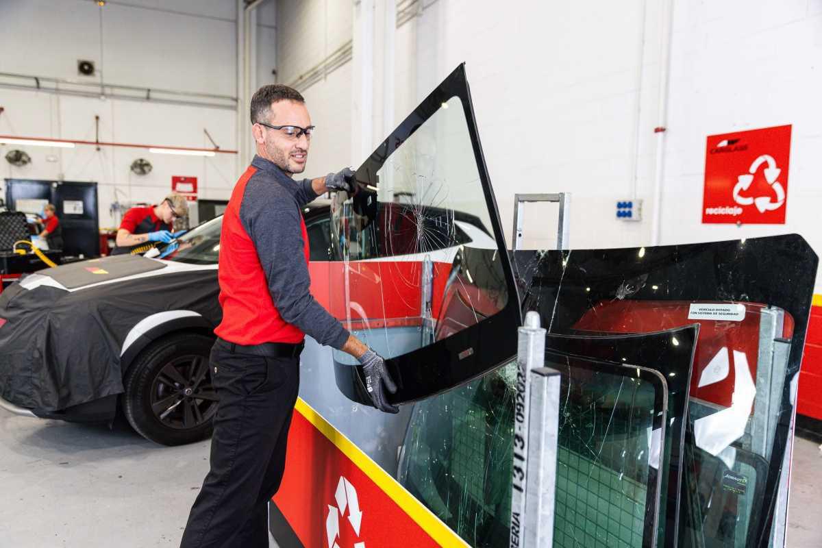 ¿QUÉ SUCEDE CUANDO SE INSTALA MAL UN PARABRISAS? ¿QUÉ SUCEDE CUANDO SE INSTALA MAL UN PARABRISAS?