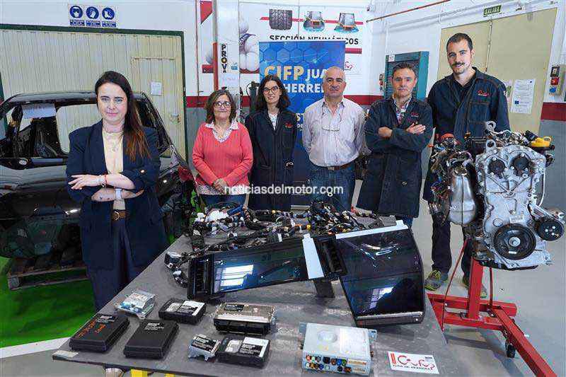 LA FUNDACIÓN RENAULT GROUP ESPAÑA CONTRIBUYE A LA INSERCIÓN LABORAL DE 10.000 ALUMNOS CON MÁS DE 250 DONACIONES EN EL CURSO ESCOLAR 2024/2025