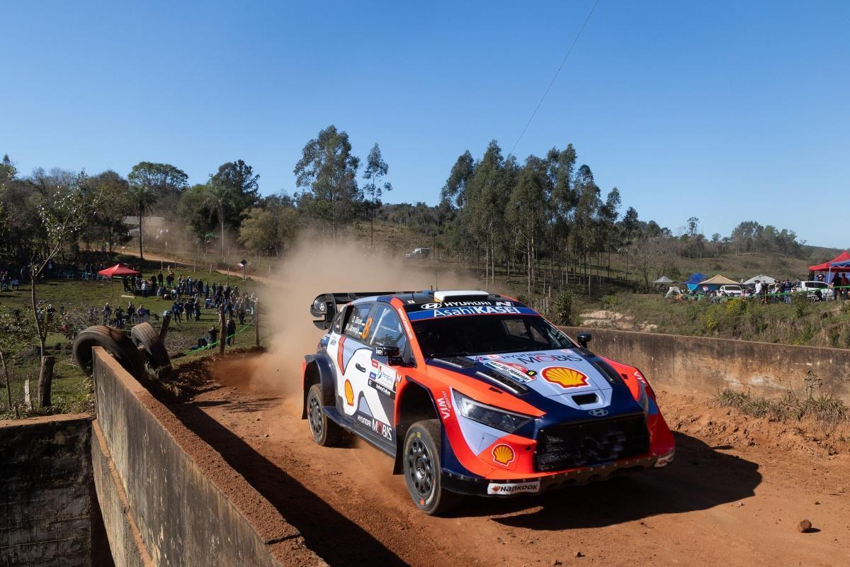 RALLY DEL PARAGUAY: LOS TRES EQUIPOR DE HYUNDAI ENTRE LOS CINCO PRIMEROS