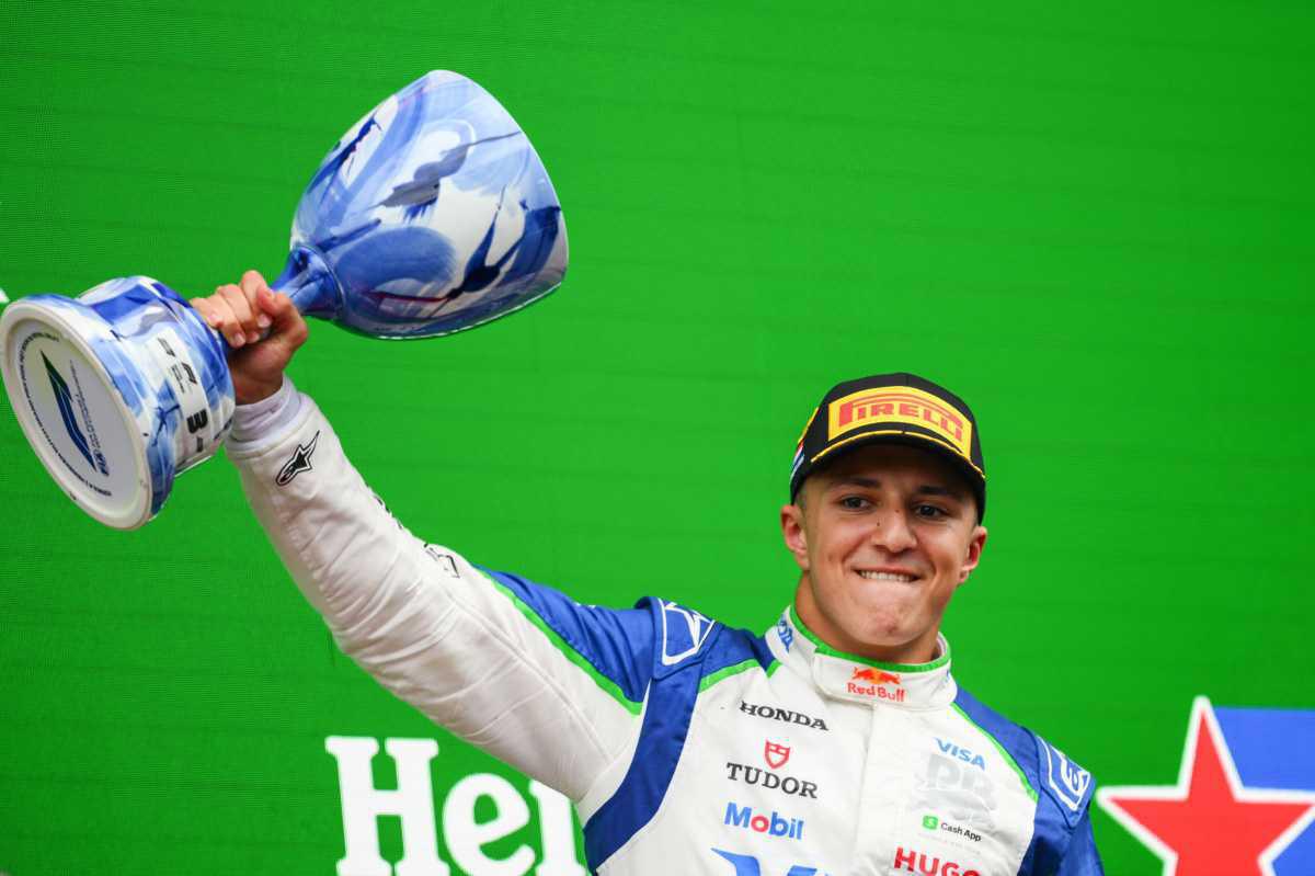 PRIMER ‘GRAND CHELEM’ PARA OSCAR PIASTRI Y DEBUT EN EL PODIO PARA ISACK HADJAR PRIMER ‘GRAND CHELEM’ PARA OSCAR PIASTRI Y DEBUT EN EL PODIO PARA ISACK HADJAR
