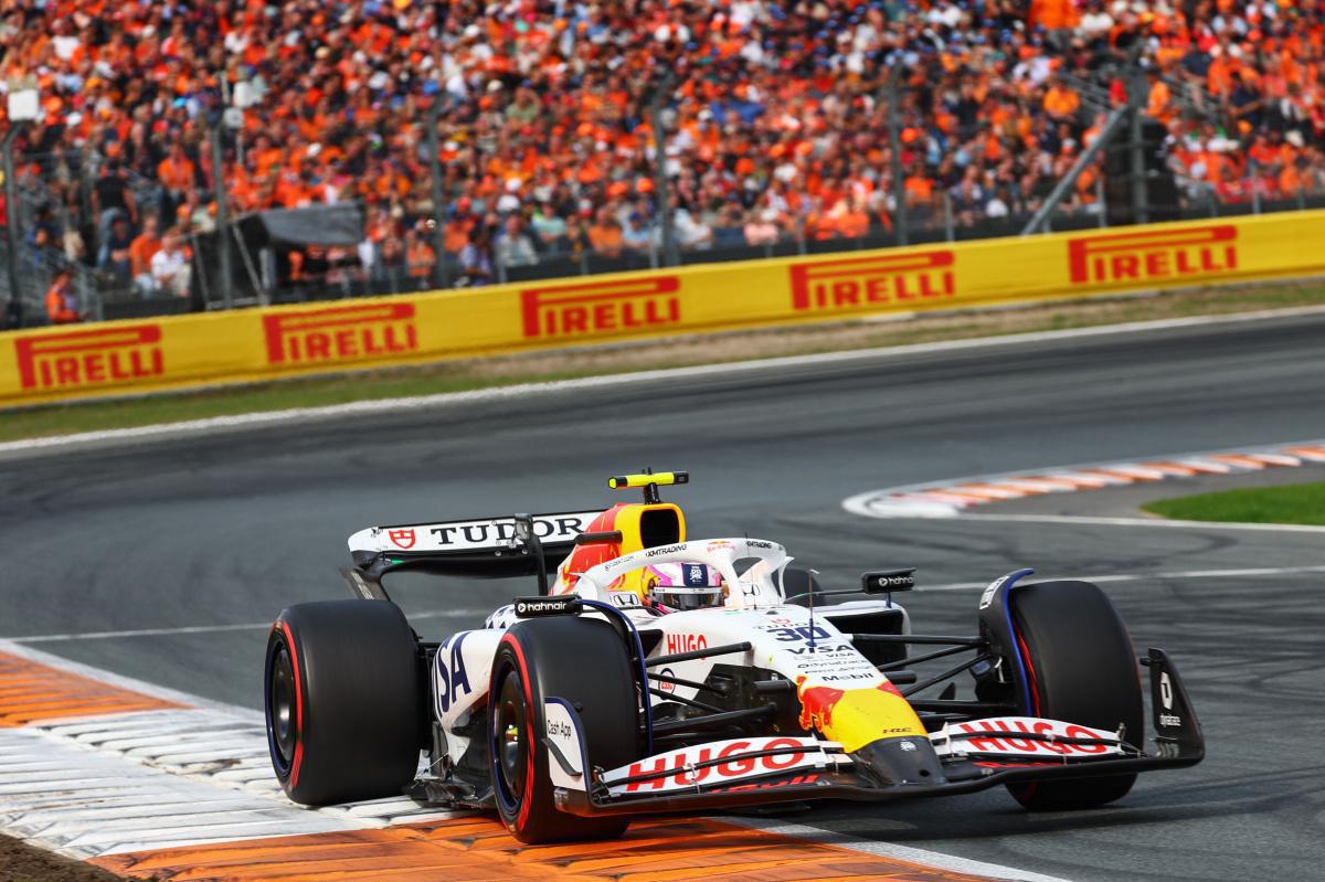 PRIMER ‘GRAND CHELEM’ PARA OSCAR PIASTRI Y DEBUT EN EL PODIO PARA ISACK HADJAR PRIMER ‘GRAND CHELEM’ PARA OSCAR PIASTRI Y DEBUT EN EL PODIO PARA ISACK HADJAR