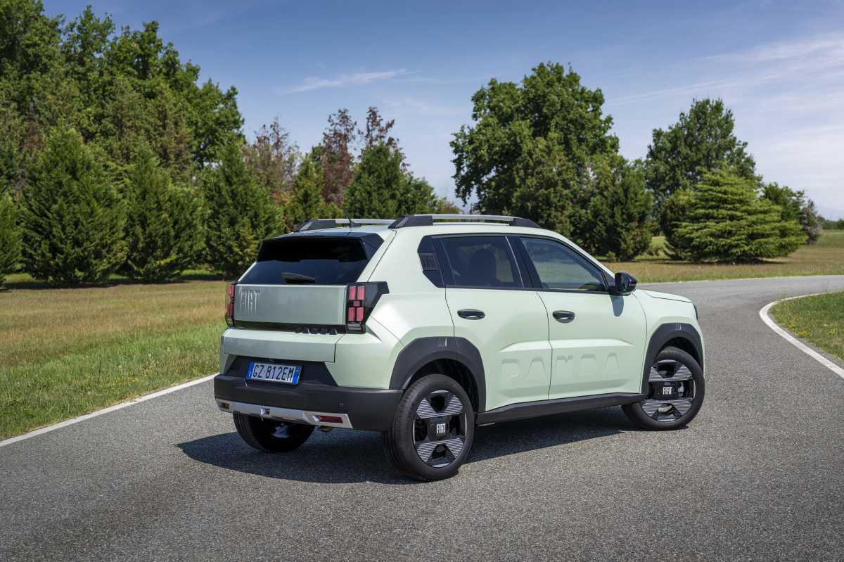 TRES MOTORIZACIONES, UN ICONO. FIAT PRESENTA LA TERCERA VERSIÓN DEL GRANDE PANDA: EL MODELO DE GASOLINA SE UNE AL HÍBRIDO Y AL ELÉCTRICO