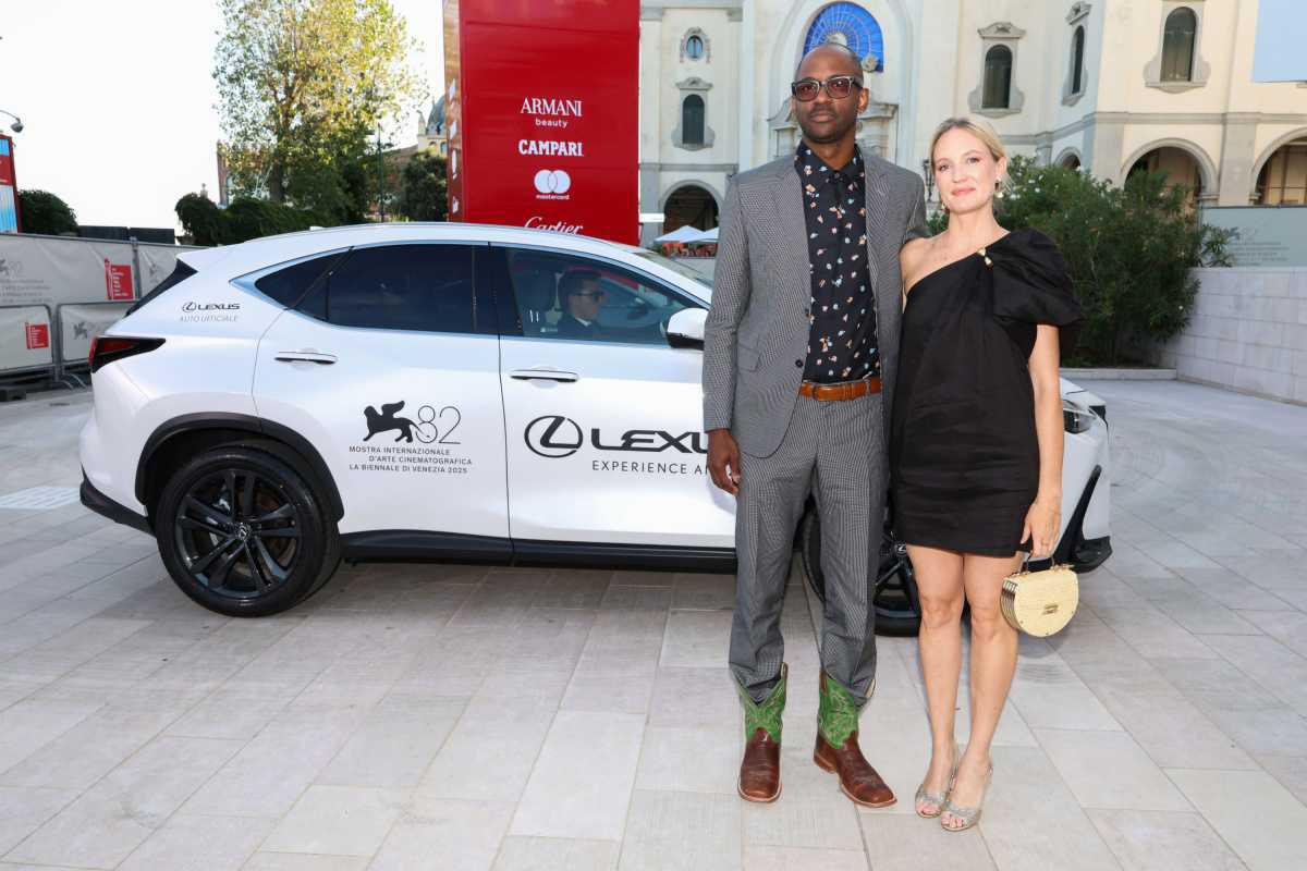 LEXUS FELICITA A JIM JARMUSCH, GANADOR DEL LEÓN DE ORO, CON MOTIVO DEL CIERRE DE LA 82ª EDICIÓN DEL FESTIVAL INTERNACIONAL DE CINE DE VENECIA