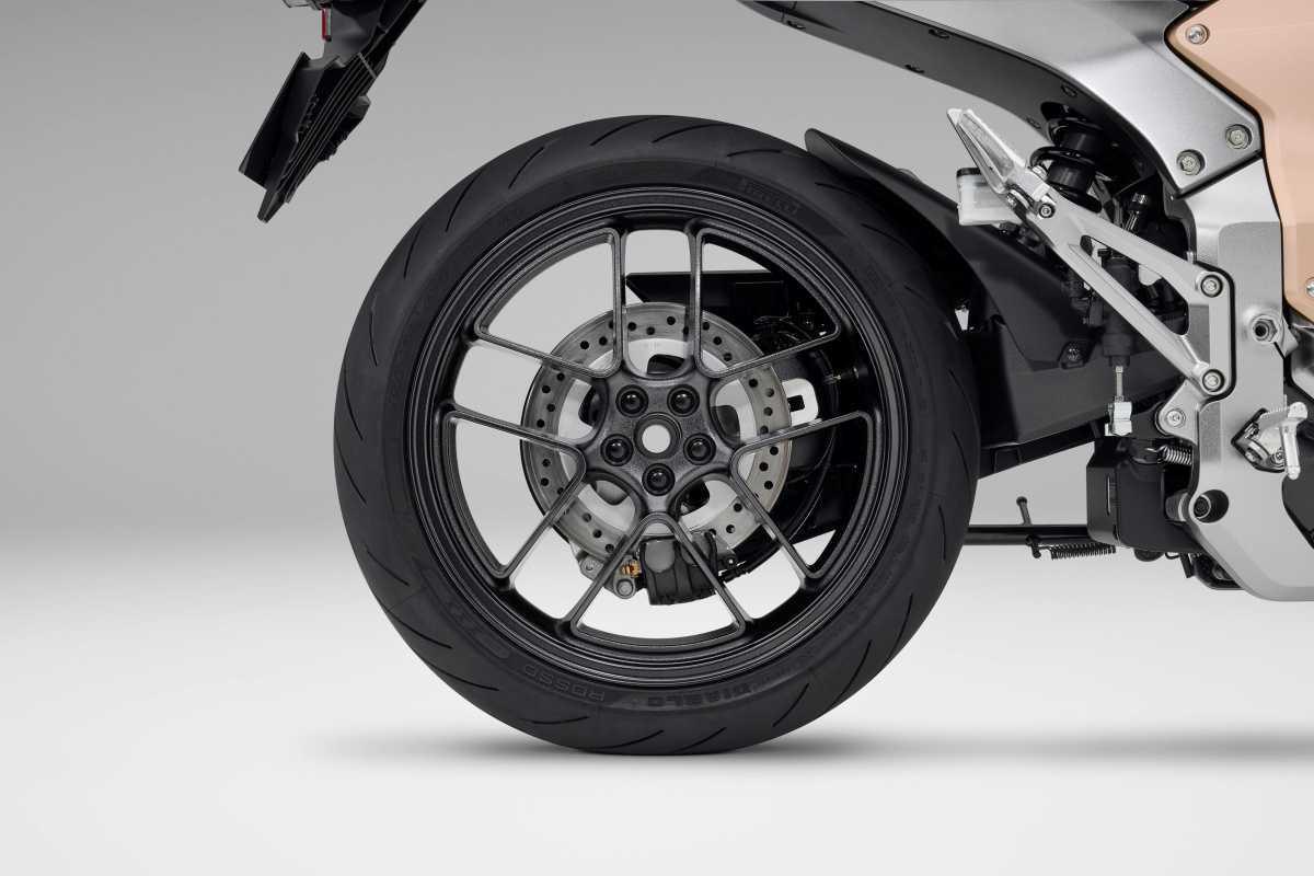 HONDA WN7: LA PRIMERA MOTOCICLETA ELÉCTRICA DE LA MARCA