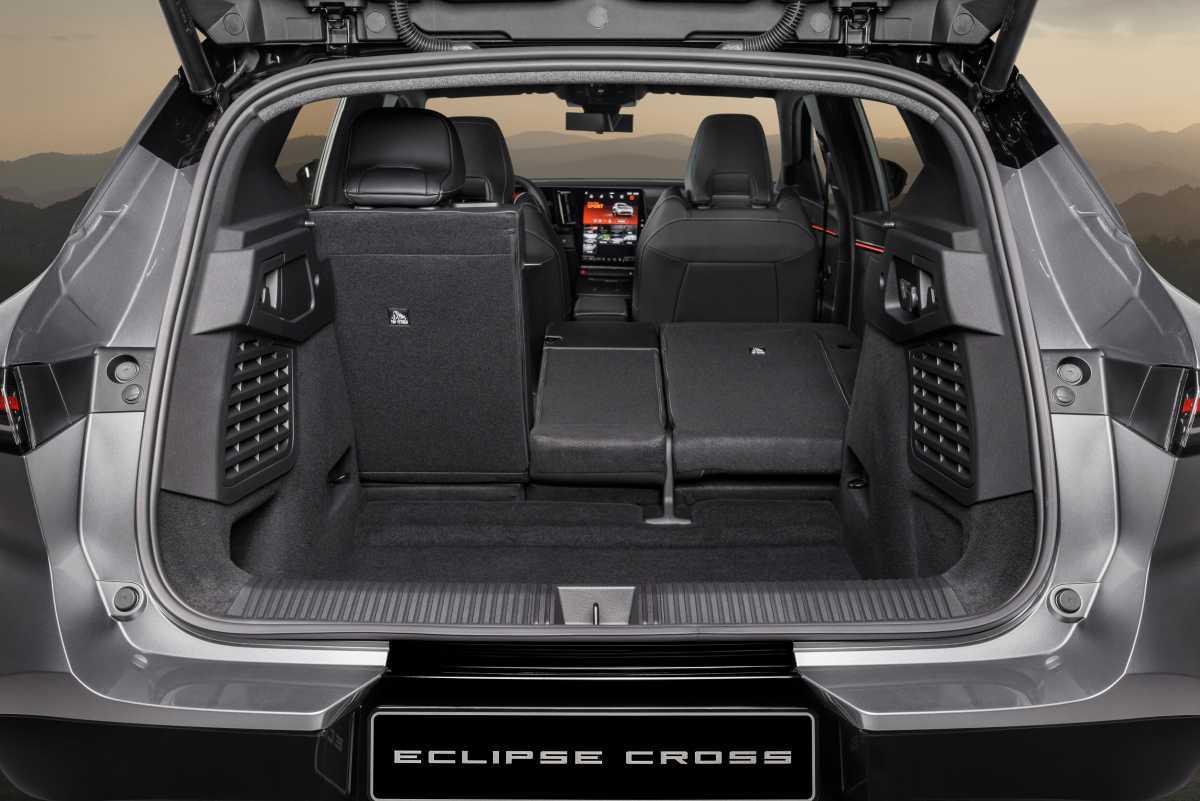MITSUBISHI ELECTRIFICA SU GAMA CON SU NUEVO SUV COMPACTO ECLIPSE CROSS, 100% ELÉCTRICO MITSUBISHI ELECTRIFICA SU GAMA CON SU NUEVO SUV COMPACTO ECLIPSE CROSS, 100% ELÉCTRICO