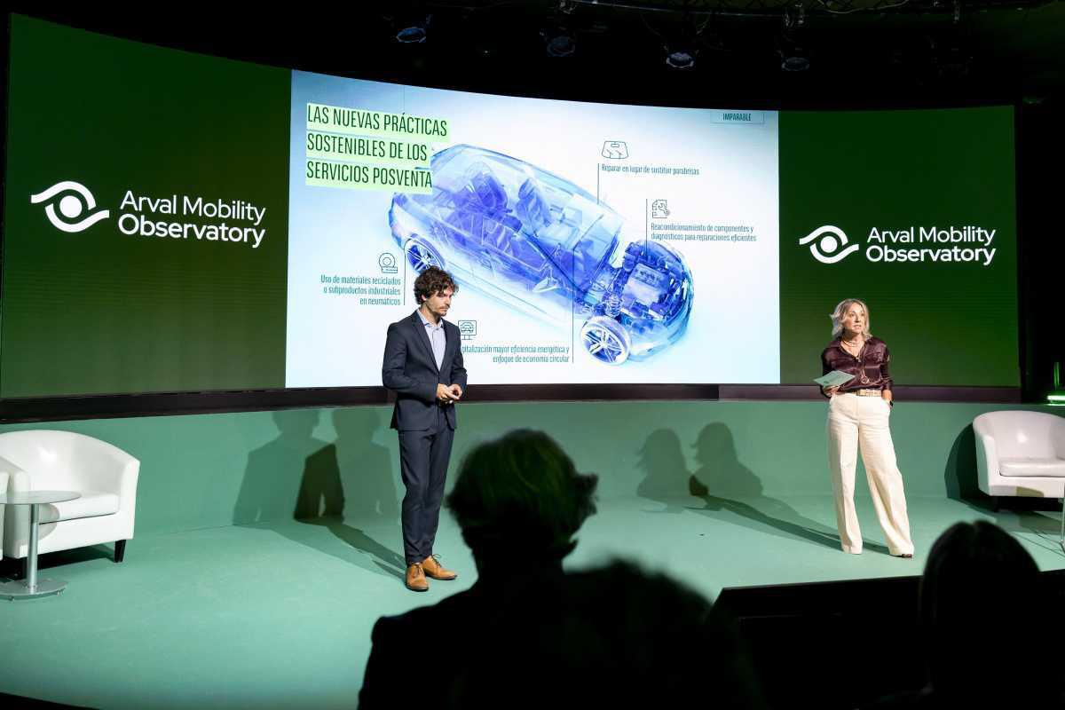 “DESCUBRIENDO EL FUTURO DE LA MOVILIDAD CORPORATIVA” EL NUEVO LIBRO BLANCO DEL ARVAL MOBILITY OBSERVATORY “DESCUBRIENDO EL FUTURO DE LA MOVILIDAD CORPORATIVA” EL NUEVO LIBRO BLANCO DEL ARVAL MOBILITY OBSERVATORY