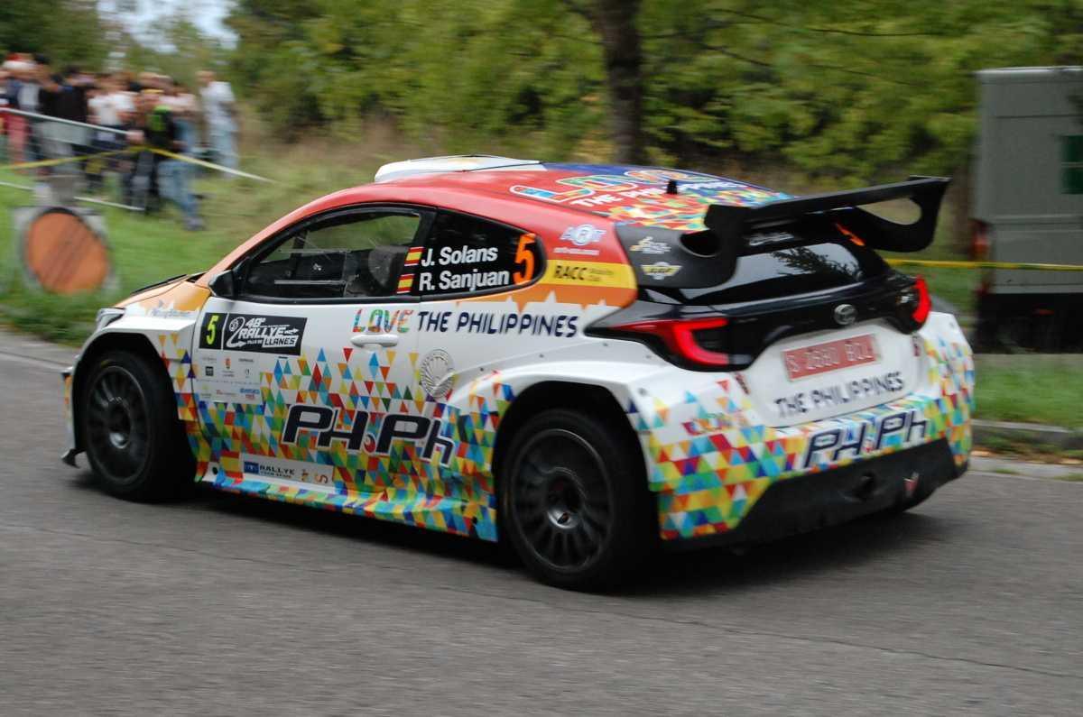 "COHETE" SUAREZ GANA SIN OPOSICION EL 48 RALLY DE LLANES