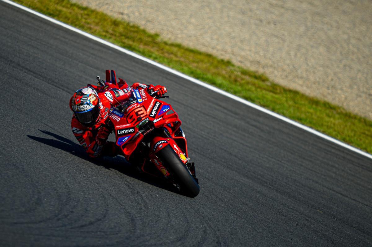 Doblete espectacular para el Ducati Lenovo Team en Motegi en la Sprint: Bagnaia en lo más alto del podio y Márquez segundo 