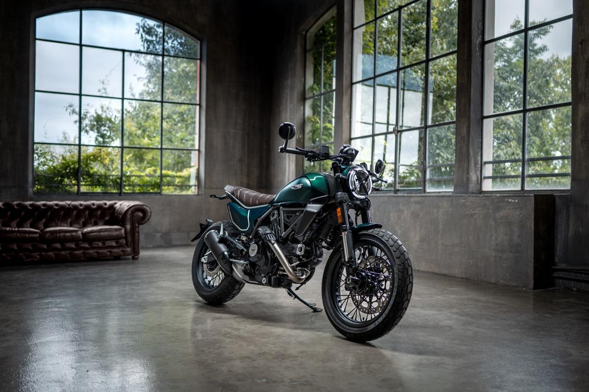 Un nuevo diseño Verde Esmeralda para la Nightshift, el icono post-heritage de la familia Ducati Scrambler Un nuevo diseño Verde Esmeralda para la Nightshift, el icono post-heritage de la familia Ducati Scrambler