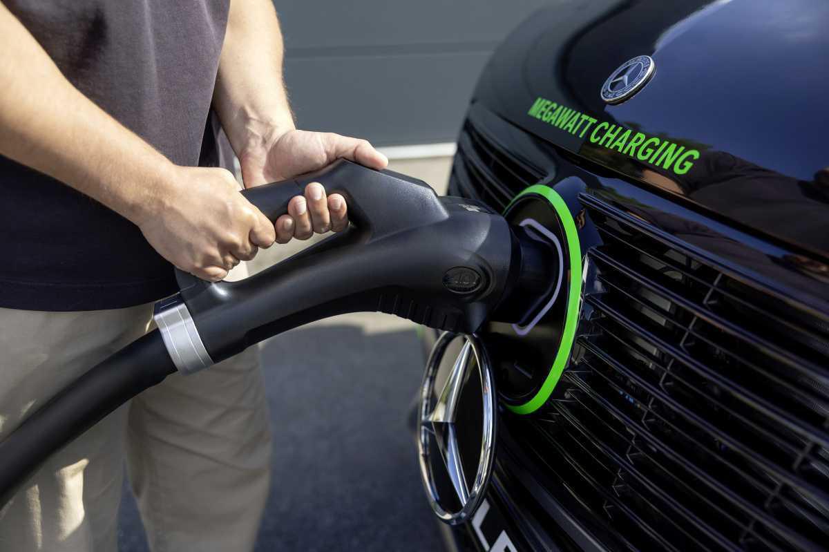 MERCEDES-BENZ ELF: UN NUEVO ENFOQUE PARA LA RECARGA DE VEHÍCULOS ELÉCTRICOS