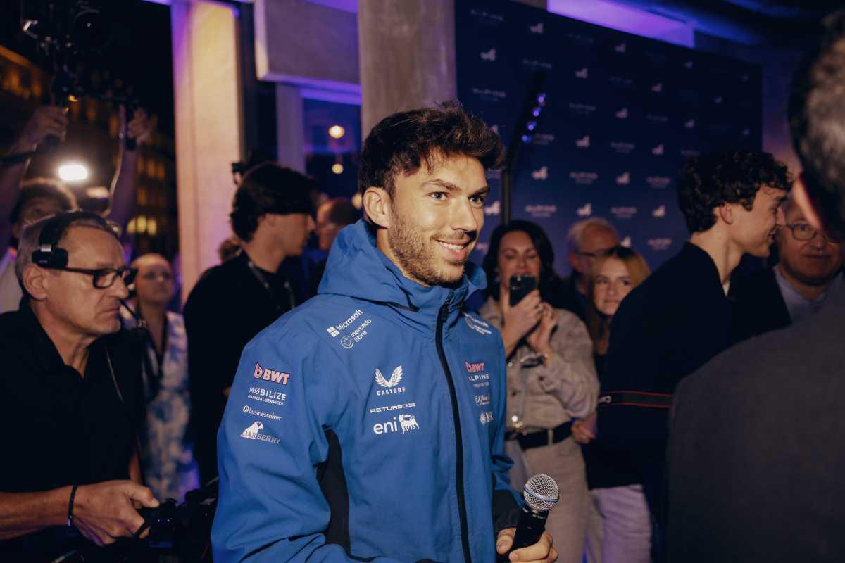 PIERRE GASLY INAUGURA EL NUEVO ATELIER ALPINE DE PARÍS