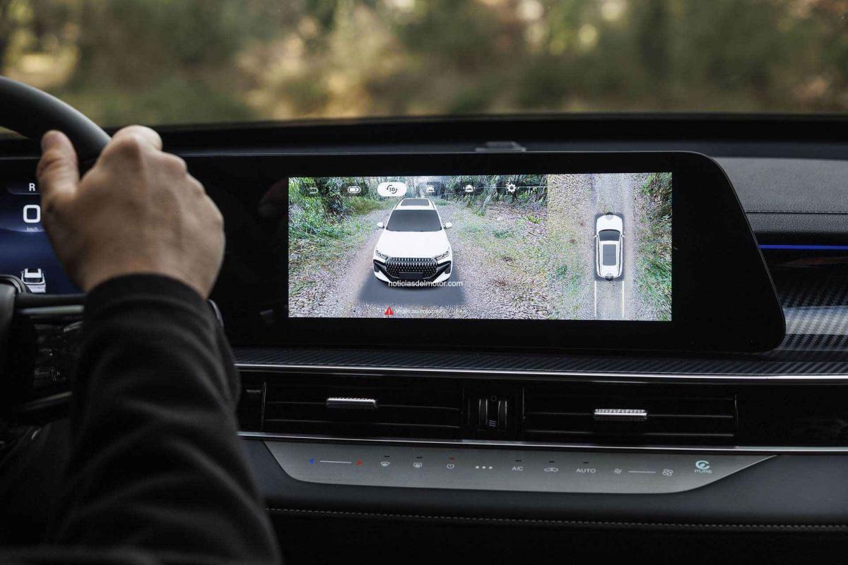 EBRO INCORPORA EN TODA SU GAMA EL CHIP QUALCOMM 8155 PARA UNA EXPERIENCIA DE CONDUCCIÓN MÁS CONECTADA, FLUIDA Y SEGURA EBRO INCORPORA EN TODA SU GAMA EL CHIP QUALCOMM 8155 PARA UNA EXPERIENCIA DE CONDUCCIÓN MÁS CONECTADA, FLUIDA Y SEGURA