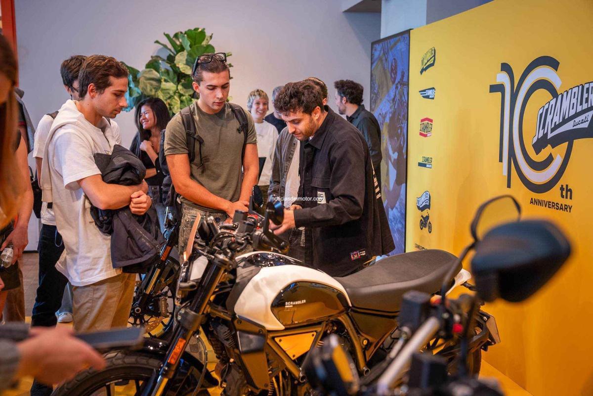 Ducati Scrambler celebra su 10º aniversario con una fusión de diseño, motos y creatividad Ducati Scrambler celebra su 10º aniversario con una fusión de diseño, motos y creatividad