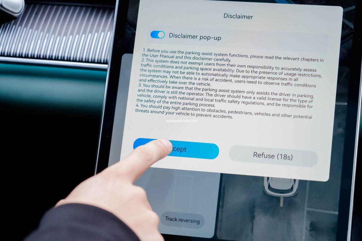 ASÍ FUNCIONA EL SISTEMA DE APARCAMIENTO AUTÓNOMO DE LEPAS: BUSCA LA PLAZA LIBRE Y APARCA SIN CONDUCTOR