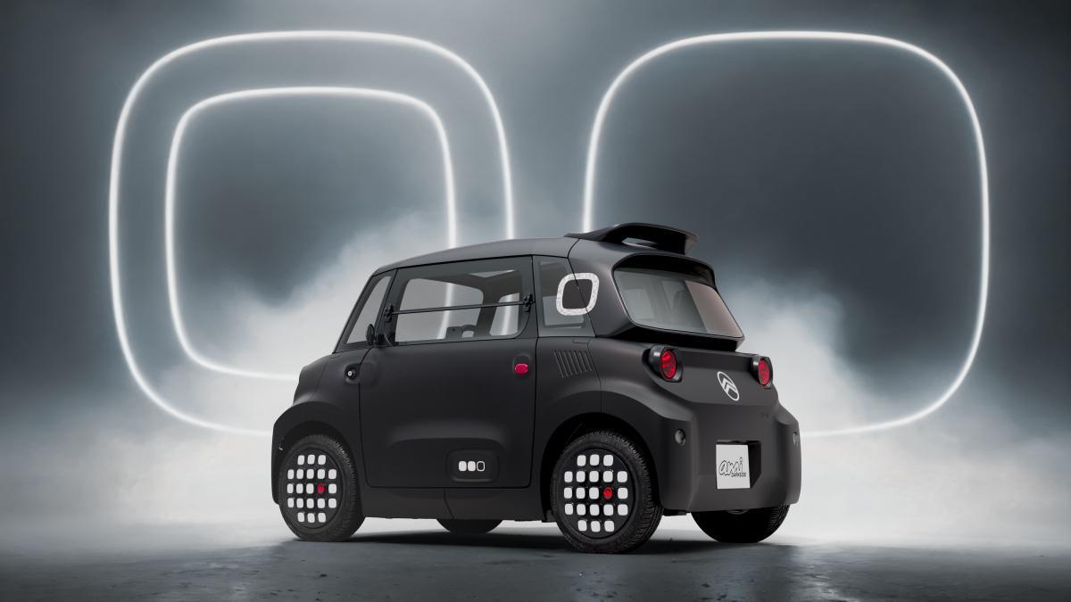 CITROËN AMI PONE EL FOCO EN SU LADO OSCURO CON LA EDICIÓN ESPECIAL «AMI DARK SIDE» CITROËN AMI PONE EL FOCO EN SU LADO OSCURO CON LA EDICIÓN ESPECIAL «AMI DARK SIDE»