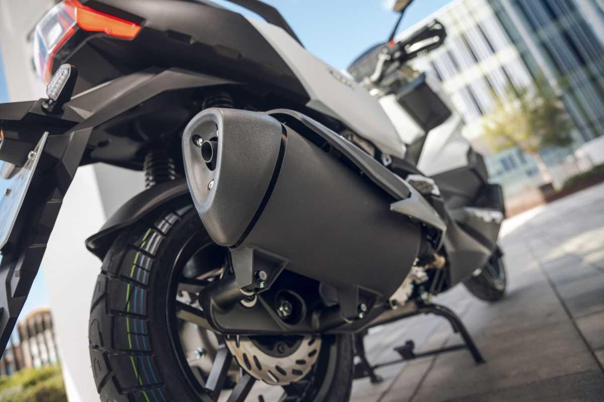 SYM IMPULSA SU FAMILIA CROSSOVER CON GRANDES PROMOCIONES EN LOS PRINCIPALES MODELOS DE LA GAMA: ADX 125 Y ADX 300