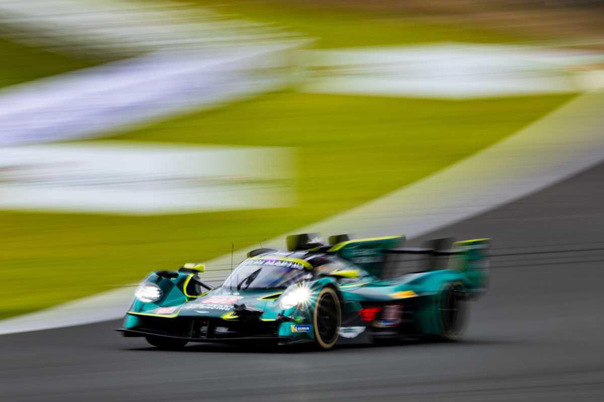 ASTON MARTIN VALKYRIE ALCANZA EL CLIMAX DE LA CAMPAÑA DEL CAMPEONATO MUNDIAL DEBUT