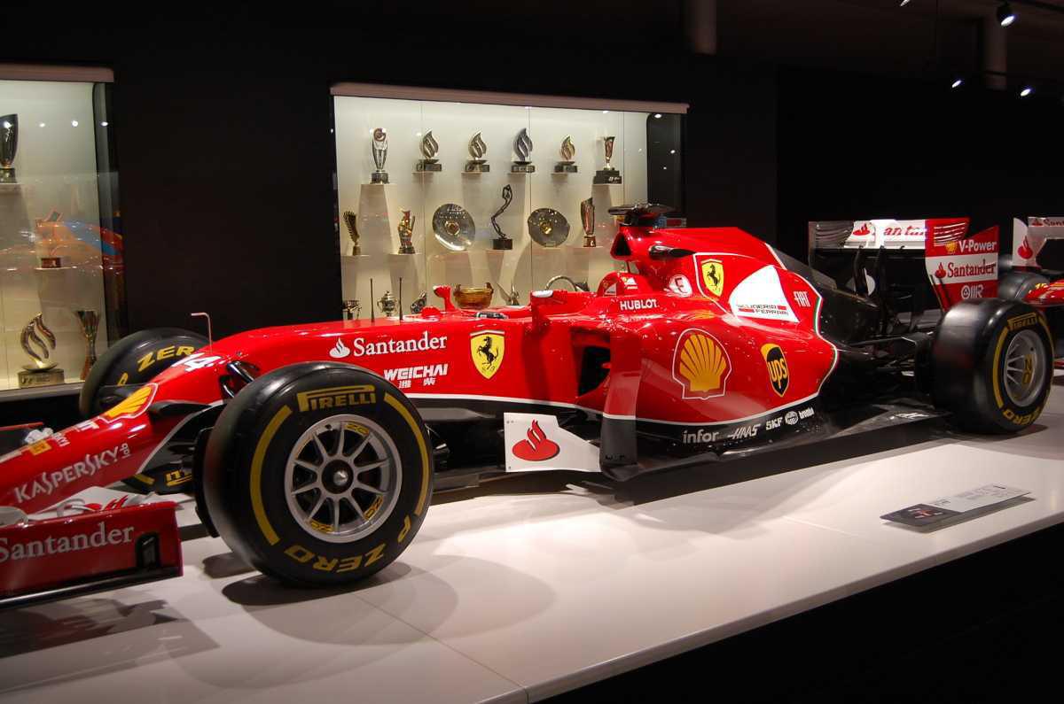 MUSEO Y CIRCUITO DE KARTING FERNANDO ALONSO: UN SUEÑO DEL MOTORSPORT EN EL CORAZON DE ASTURIAS MUSEO Y CIRCUITO DE KARTING FERNANDO ALONSO: UN SUEÑO DEL MOTORSPORT EN EL CORAZON DE ASTURIAS