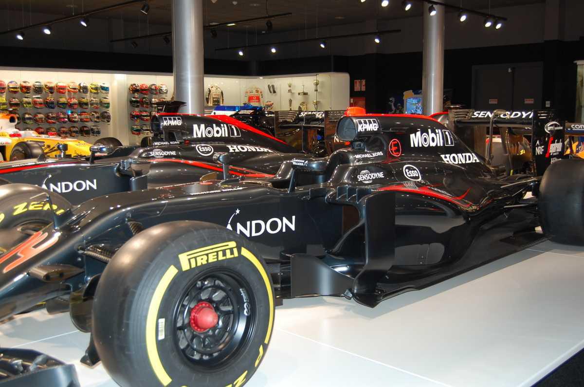 MUSEO Y CIRCUITO DE KARTING FERNANDO ALONSO: UN SUEÑO DEL MOTORSPORT EN EL CORAZON DE ASTURIAS MUSEO Y CIRCUITO DE KARTING FERNANDO ALONSO: UN SUEÑO DEL MOTORSPORT EN EL CORAZON DE ASTURIAS