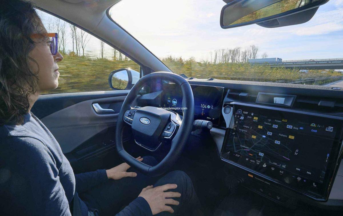 FORD PONE LA TECNOLOGÍA DE CONDUCCIÓN SIN MANOS BLUECRUISE AL ALCANCE DEL GRAN PÚBLICO