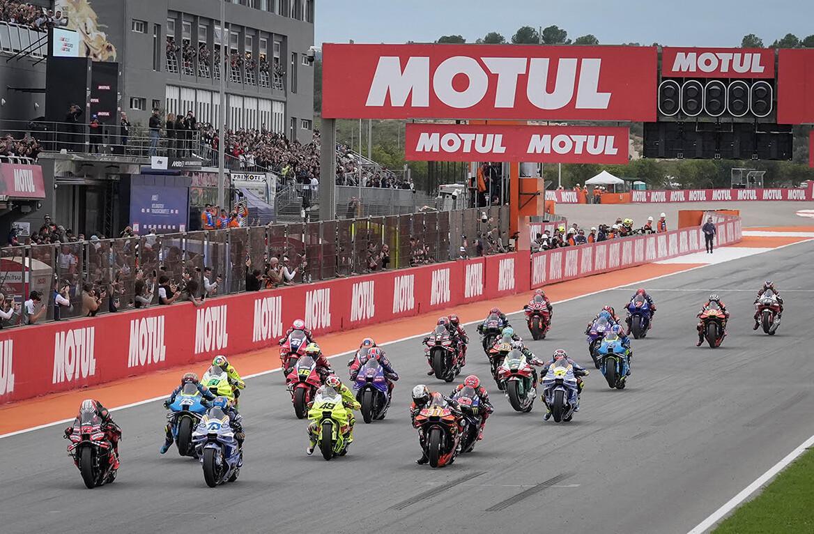 Alex Márquez domina y se lleva el último Sprint del año Alex Márquez domina y se lleva el último Sprint del año