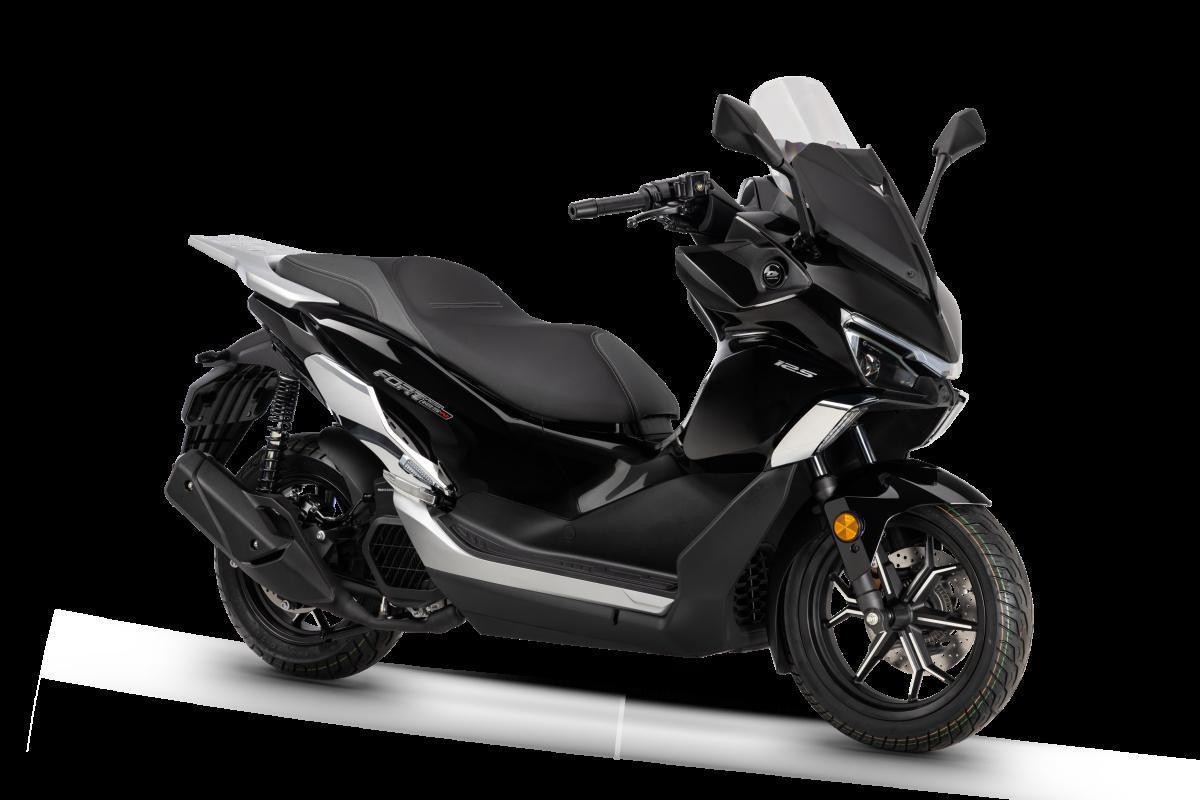 FORT 125N: EL NUEVO GT DE QJ MOTOR VIENE PISANDO FUERTE: SISTEMA MICROHÍBRIDO, DISEÑO ENAMORADOR Y TODA LA TECNOLOGÍA Y SEGURIDAD DE SERIE