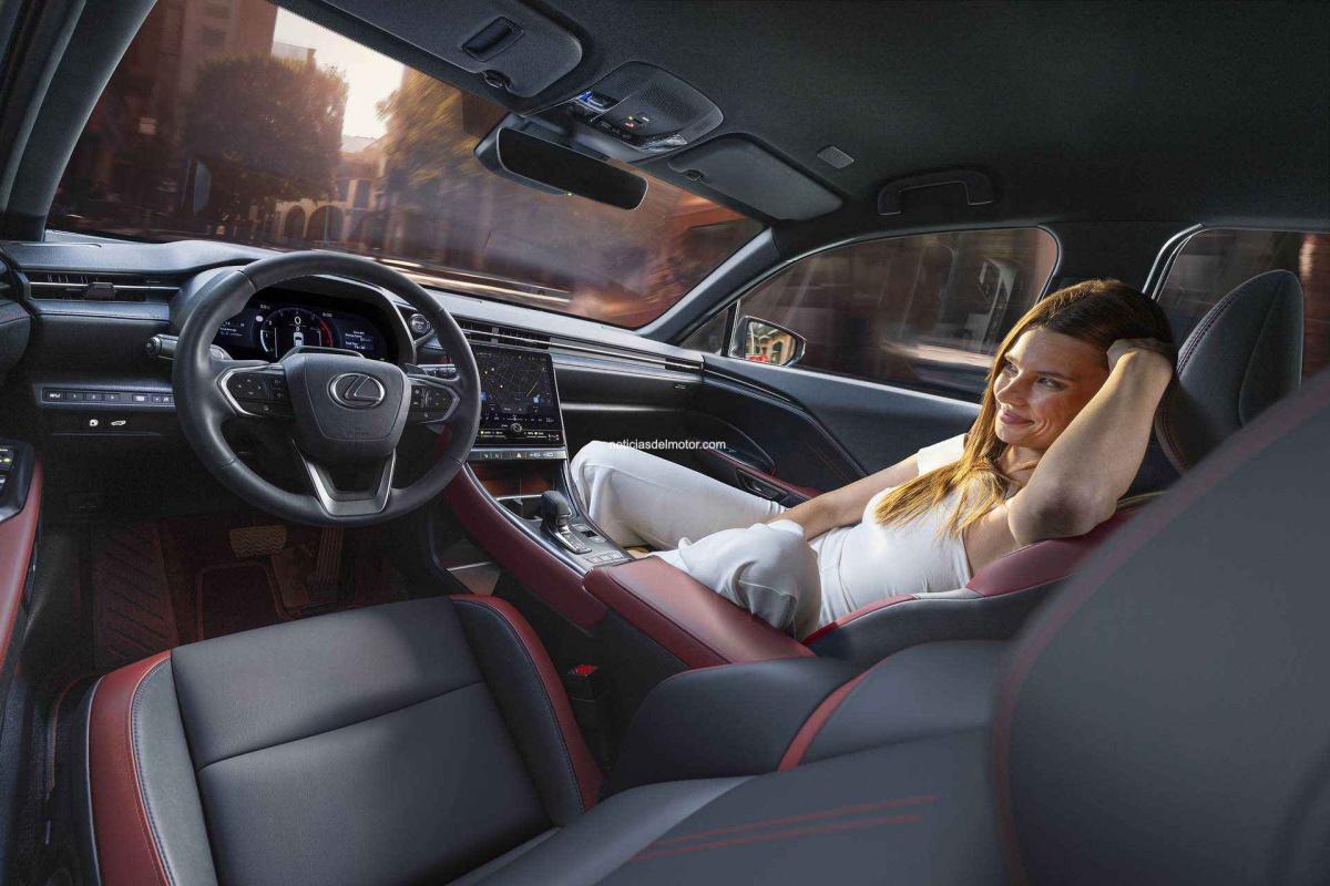 LBX 2026: LEXUS TRANSFORMA SU GAMA CON UN ENFOQUE SENCILLO Y ELEGANTE