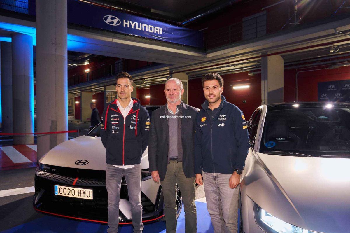 EMOCIÓN AL VOLANTE: LOS JUGADORES DEL ATLÉTICO DE MADRID DESCUBREN LA ADRENALINA DEL HYUNDAI IONIQ 5 N JUNTO A DANI SORDO Y PEPE LÓPEZ EMOCIÓN AL VOLANTE: LOS JUGADORES DEL ATLÉTICO DE MADRID DESCUBREN LA ADRENALINA DEL HYUNDAI IONIQ 5 N JUNTO A DANI SORDO Y PEPE LÓPEZ
