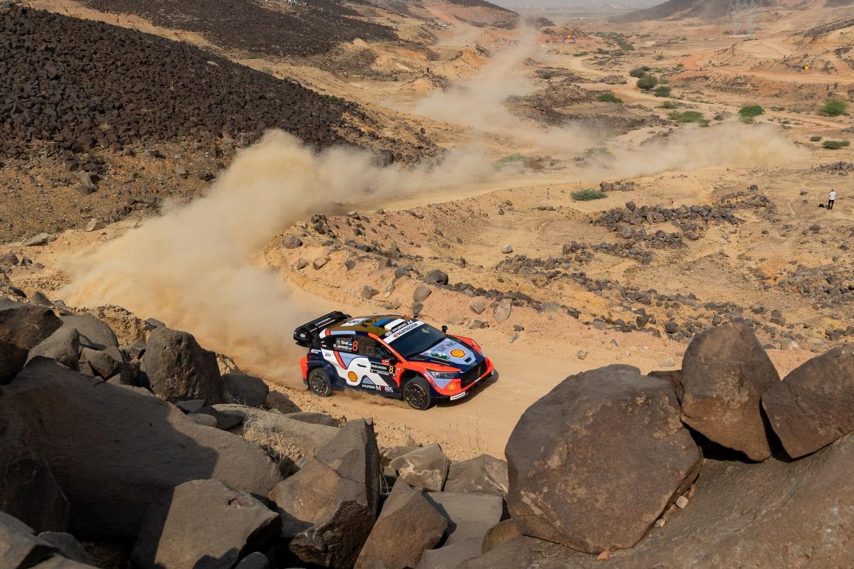 Fourmaux lidera provisionalmente el Rally de Arabia Saudí 