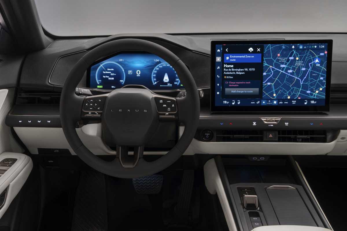 EL NUEVO LEXUS ES HACE SU PRIMERA APARICIÓN EN ESPAÑA EL NUEVO LEXUS ES HACE SU PRIMERA APARICIÓN EN ESPAÑA