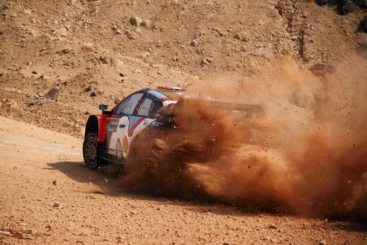 Hyundai sigue en la lucha por la victoria (Neuville), en el Rally de Arabia Saudí Hyundai sigue en la lucha por la victoria (Neuville), en el Rally de Arabia Saudí