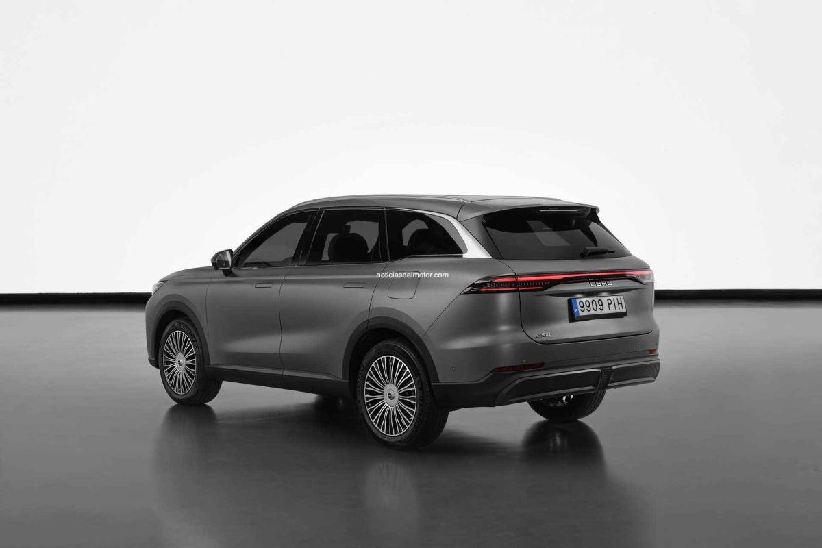 EBRO S900 PHEV 4X4: ENTRE TRADICION Y VANGUARDIA EBRO S900 PHEV 4X4: ENTRE TRADICION Y VANGUARDIA