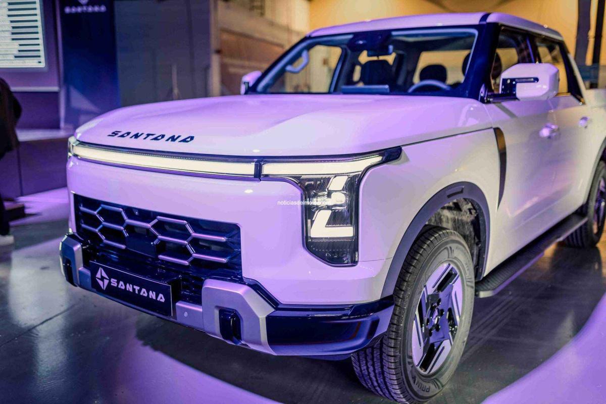 EL NUEVO SANTANA 400 DEBUTA EN VERSIONES PHEV Y DIÉSEL COMO EL GRAN PICK-UP QUE MARCA EL RETORNO PRODUCTIVO DE SANTANA EN LINARES EL NUEVO SANTANA 400 DEBUTA EN VERSIONES PHEV Y DIÉSEL COMO EL GRAN PICK-UP QUE MARCA EL RETORNO PRODUCTIVO DE SANTANA EN LINARES