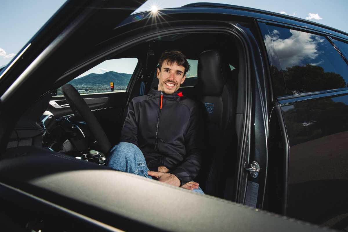 LOS HERMANOS MARC Y ÁLEX MÁRQUEZ RECIBEN SUS NUEVOS RS 6 AVANT FIRMADOS POR AUDI EXCLUSIVE LOS HERMANOS MARC Y ÁLEX MÁRQUEZ RECIBEN SUS NUEVOS RS 6 AVANT FIRMADOS POR AUDI EXCLUSIVE