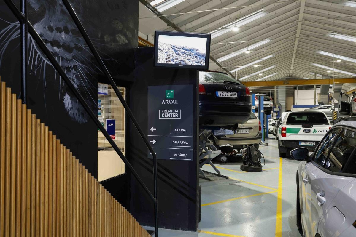 ARVAL ESPAÑA INAUGURA SU RED DE TALLERES ARVAL PREMIUM CENTER ARVAL ESPAÑA INAUGURA SU RED DE TALLERES ARVAL PREMIUM CENTER
