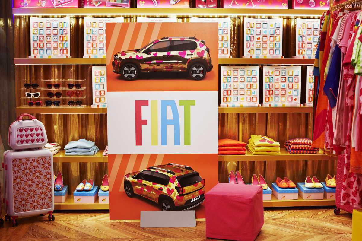 AGATHA RUIZ DE LA PRADA Y EL NUEVO FIAT GRANDE PANDA: CUANDO EL DISEÑO Y LA MODA SE PONEN EN MARCHA AGATHA RUIZ DE LA PRADA Y EL NUEVO FIAT GRANDE PANDA: CUANDO EL DISEÑO Y LA MODA SE PONEN EN MARCHA