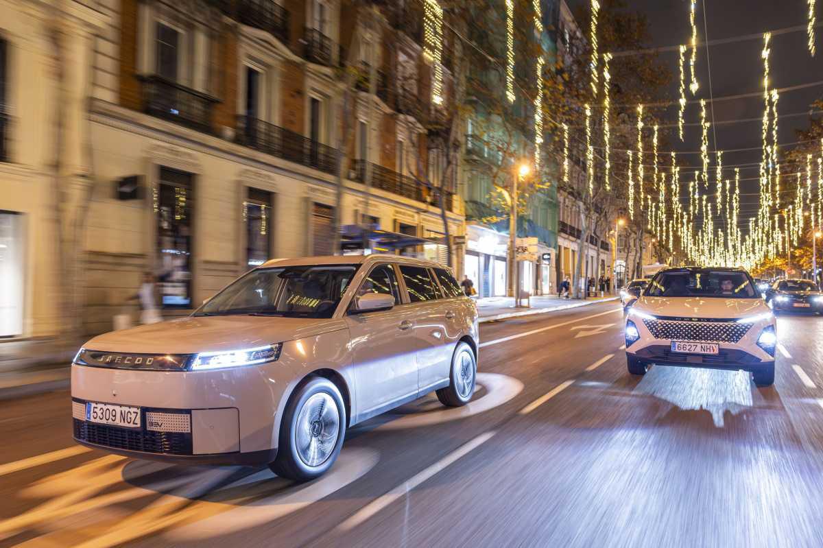 OMODA & JAECOO PODRÍA ILUMINAR LA NAVIDAD DE 100 CIUDADES COMO MADRID CON LA ENERGÍA DE SUS COCHES ENCHUFABLES VENDIDOS EN 2025 OMODA & JAECOO PODRÍA ILUMINAR LA NAVIDAD DE 100 CIUDADES COMO MADRID CON LA ENERGÍA DE SUS COCHES ENCHUFABLES VENDIDOS EN 2025