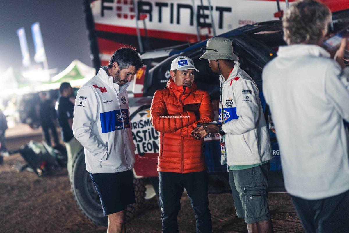 EL SANTANA RACING TEAM SE DESPIDE DEL DAKAR 2026 TRAS SUFRIR UN ACCIDENTE EN SU MEJOR ETAPA EL SANTANA RACING TEAM SE DESPIDE DEL DAKAR 2026 TRAS SUFRIR UN ACCIDENTE EN SU MEJOR ETAPA