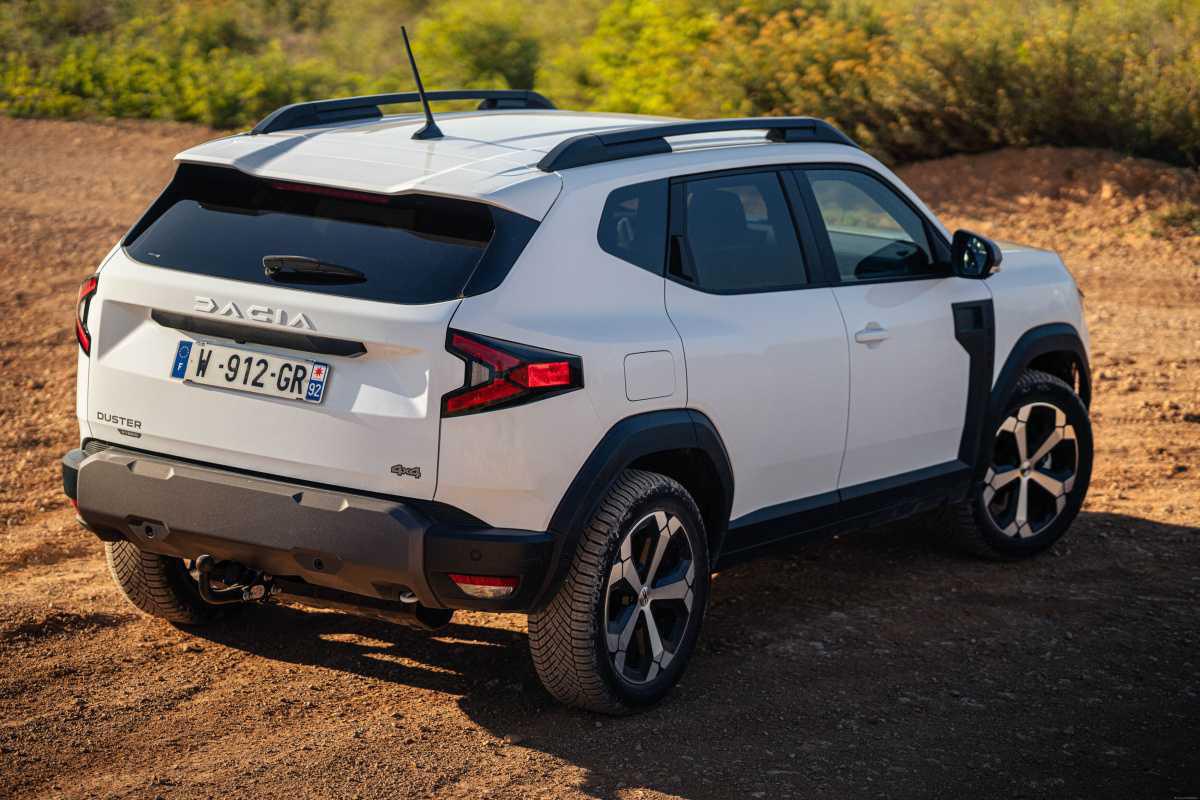 SANDRIDER Y DUSTER: AVENTURA, RENDIMIENTO Y EFICIENCIA CON ADN DACIA