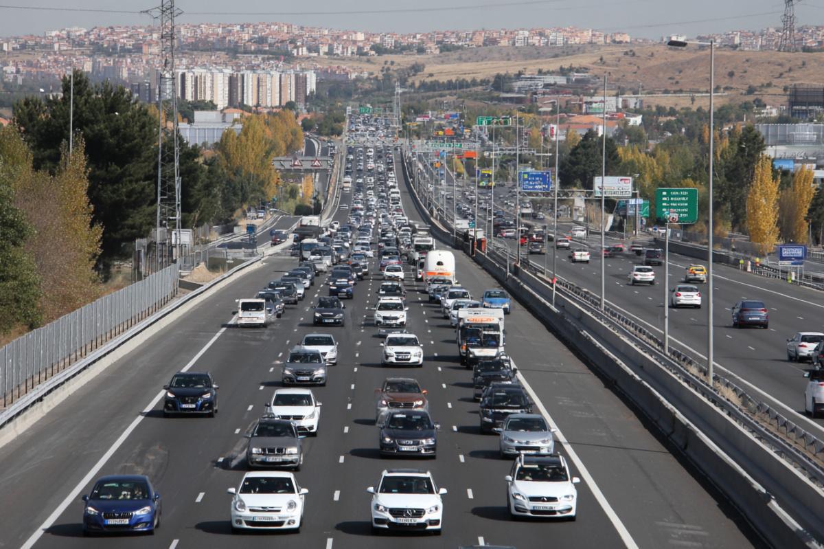LA CONDUCCIÓN AUTÓNOMA PUEDE REDUCIR UN 20% EL CONSUMO ENERGÉTICO Y LAS EMISIONES DE CO₂, 16,4 MILLONES DE TONELADAS AL AÑO EN ESPAÑA LA CONDUCCIÓN AUTÓNOMA PUEDE REDUCIR UN 20% EL CONSUMO ENERGÉTICO Y LAS EMISIONES DE CO₂, 16,4 MILLONES DE TONELADAS AL AÑO EN ESPAÑA