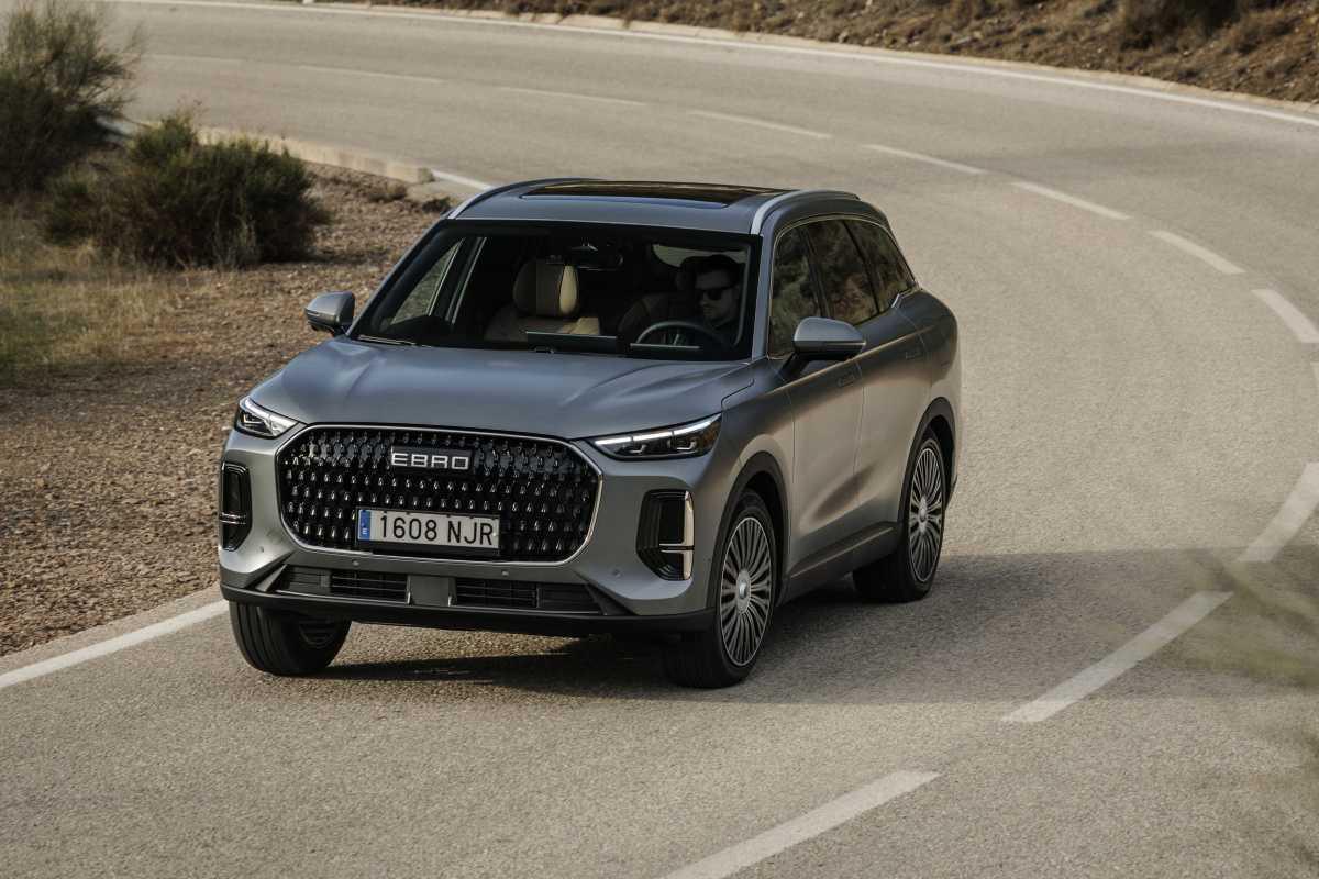EBRO S900 PHEV 4X4: Entre tradición y vanguardia