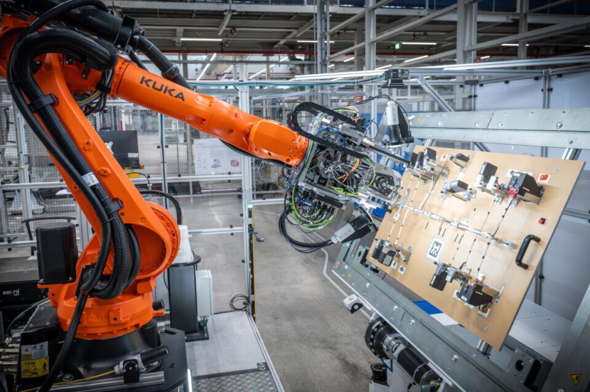AUDI AMPLÍA EL DESPLIEGUE DE LA INTELIGENCIA ARTIFICIAL EN LOS PROCESOS DE PRODUCCIÓN AUDI AMPLÍA EL DESPLIEGUE DE LA INTELIGENCIA ARTIFICIAL EN LOS PROCESOS DE PRODUCCIÓN