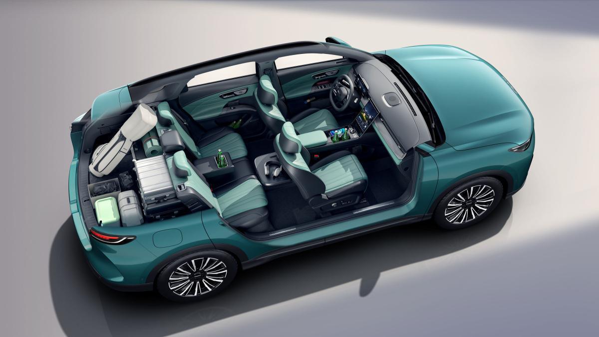 LEX, LA PLATAFORMA INTELIGENTE QUE IMPULSA EL CONCEPTO DE CONDUCCIÓN ELEGANTE DE LEPAS LEX, LA PLATAFORMA INTELIGENTE QUE IMPULSA EL CONCEPTO DE CONDUCCIÓN ELEGANTE DE LEPAS