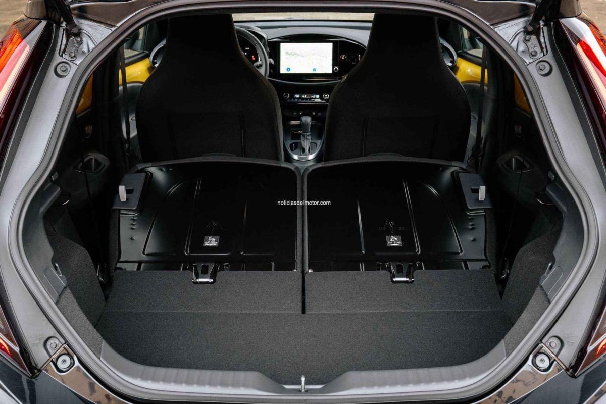 TOYOTA AYGO X CROSS HYBRID, DISPONIBLE POR 99€/MES CON TOYOTA EASY