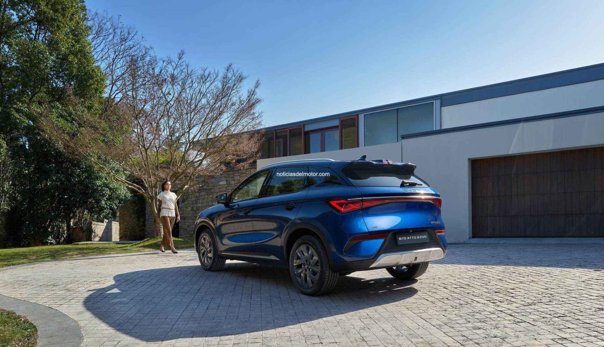 NUEVO BYD ATTO 3 EVO: TECNOLOGÍA CELL TO BODY, HASTA 710 KM DE AUTONOMÍA Y CARGA RÁPIDA DE 220 KW DESDE 30.455 EUROS