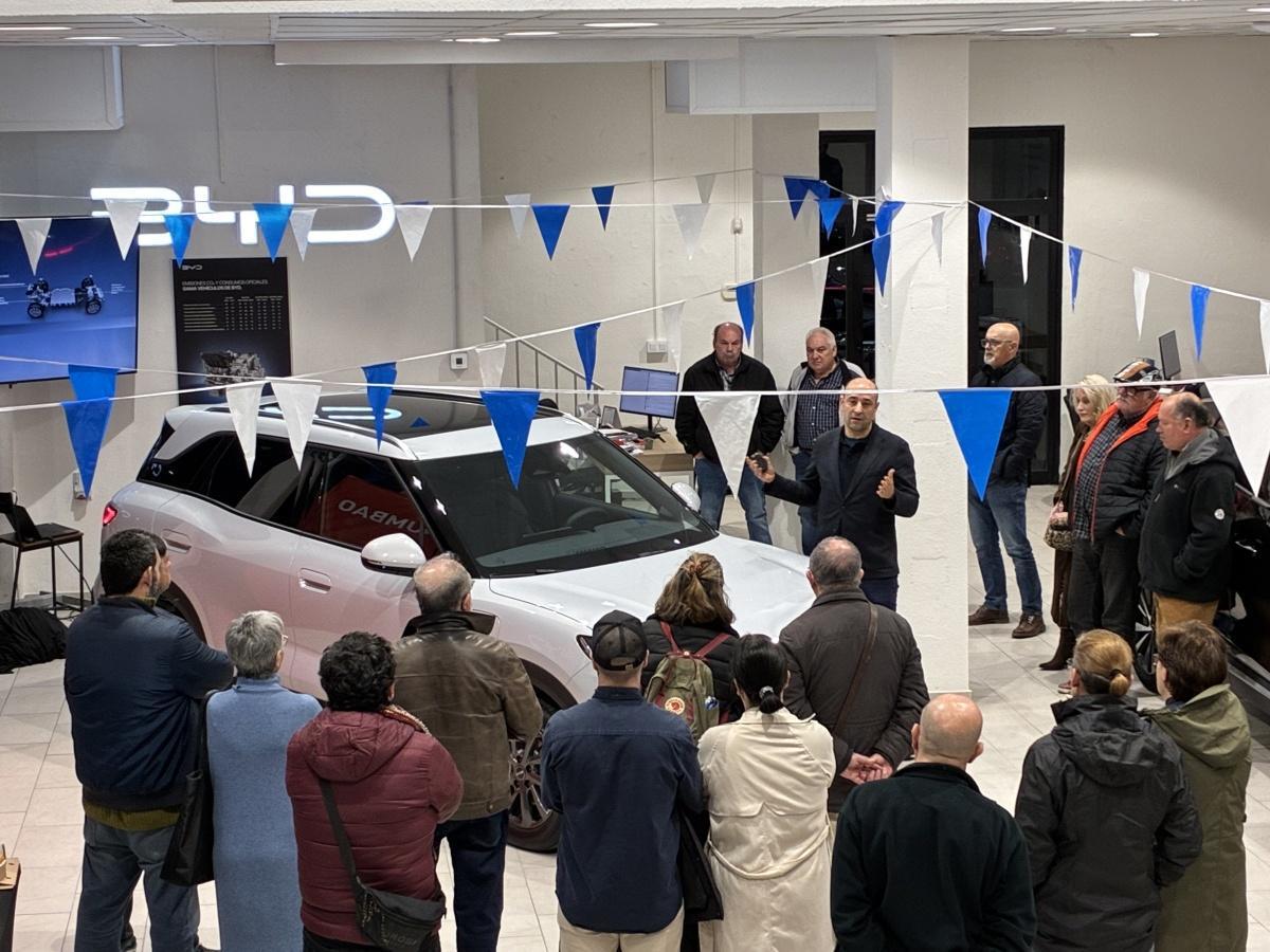 PRESENTADO EN EL CONCESIONARIO DE OVIEDO EL BYD ATTO2 DM-i