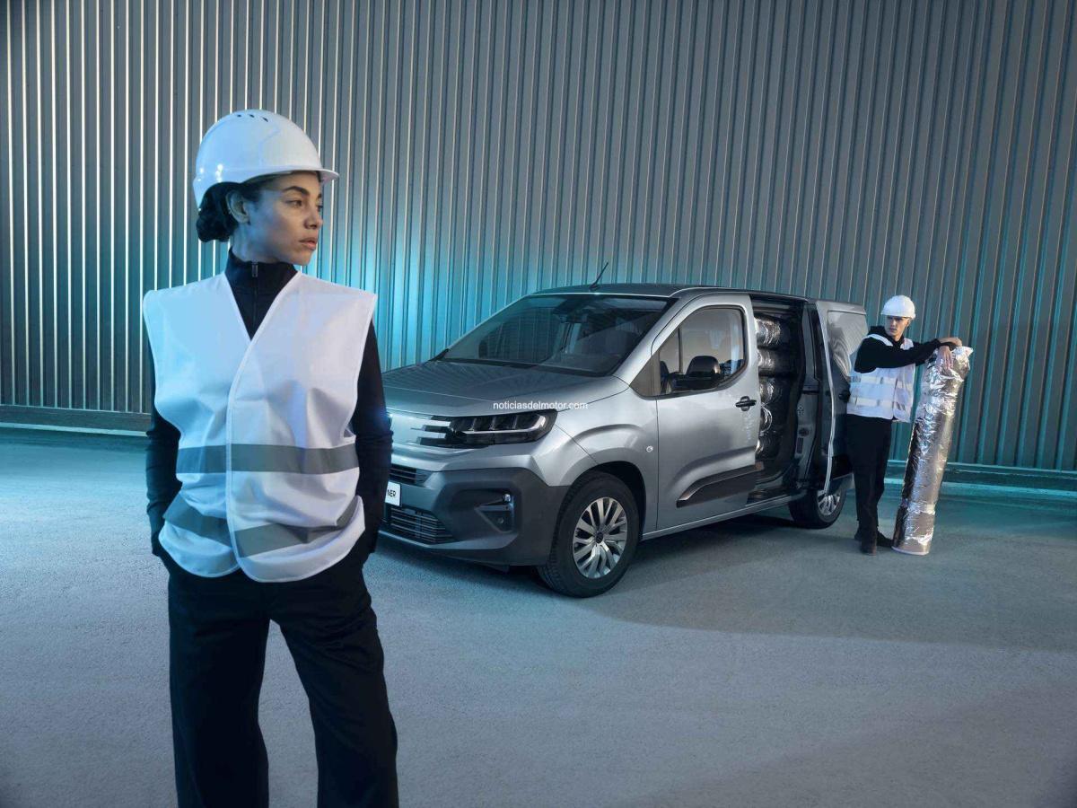 VEHÍCULOS COMERCIALES PEUGEOT: FIABILIDAD, TECNOLOGÍA Y POLIVALENCIA VEHÍCULOS COMERCIALES PEUGEOT: FIABILIDAD, TECNOLOGÍA Y POLIVALENCIA