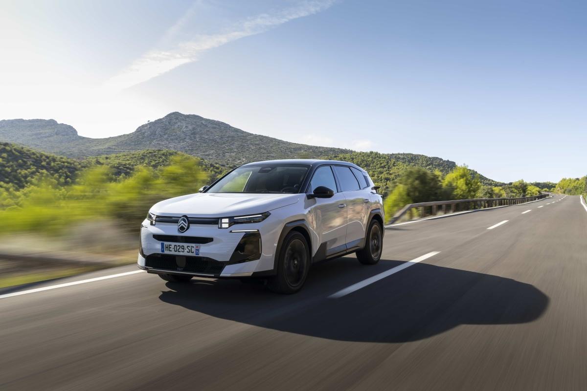 UNA GAMA DE ENERGÍAS Y MOTORIZACIONES EFICIENTES AL SERVICIO DE LAS FAMILIAS, EL OCIO Y LOS PROFESIONALES